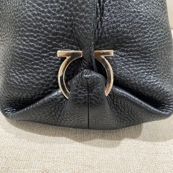 Salvatore ferragamo bag - Picture 7 of 16